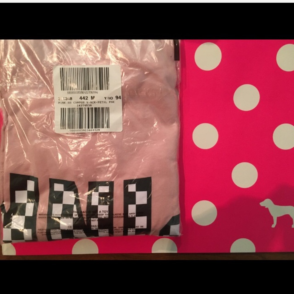💕VS PINK CHALK ROSE CHECKER FOOTBALL CAMPUS TEE - Picture 2 of 2